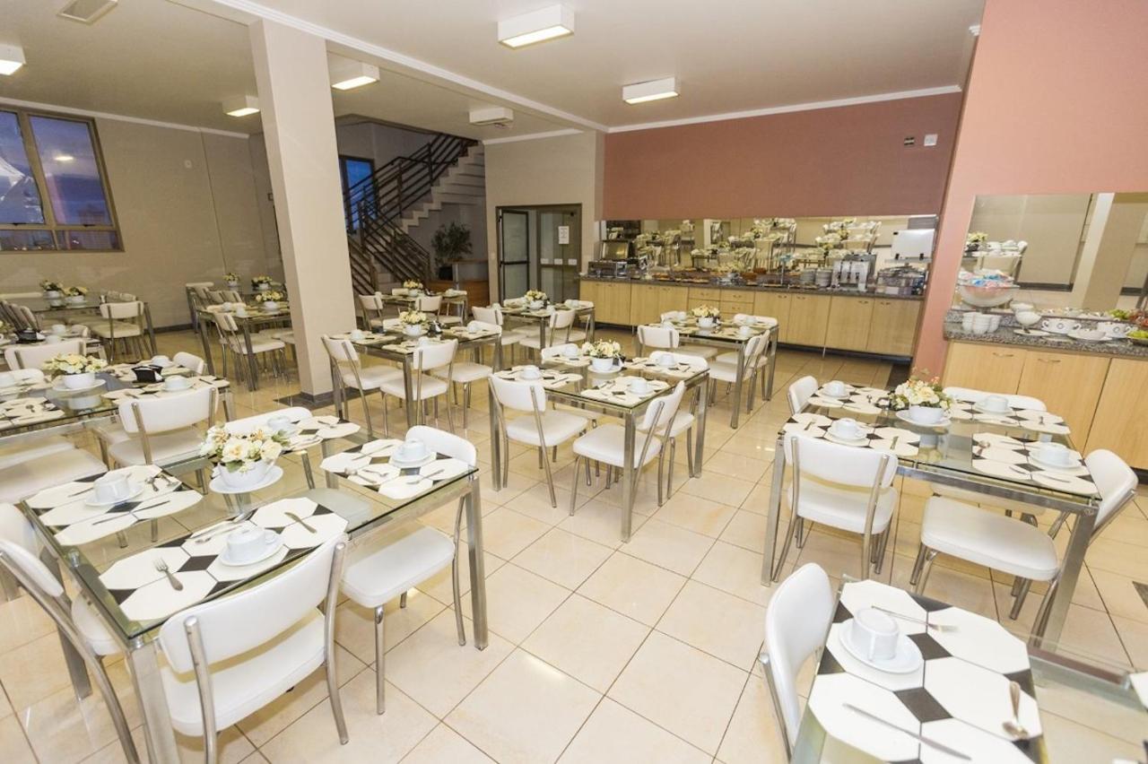 Font Inn Араракуара Екстериор снимка